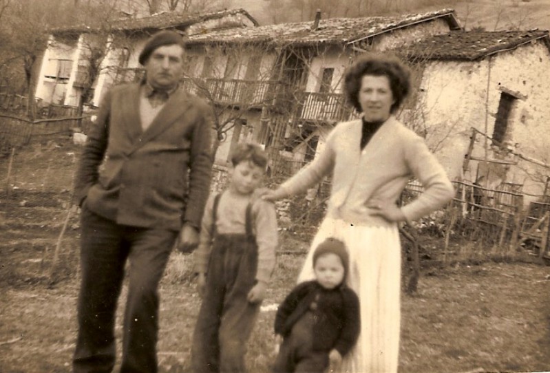 Camillo, Ciano, Fiorina e Dolores. Settembre 1959.jpg