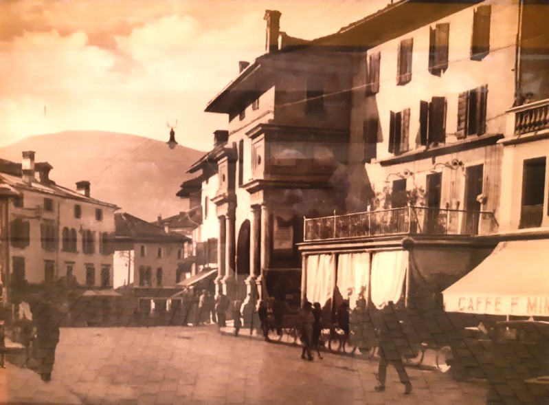 14) Feltre - Largo Castaldi, Bar Mimiola..jpg