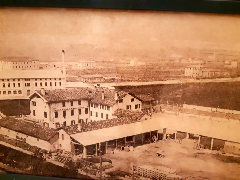 41 Feltre - Fabbrica ricami - Casa di cura - Lavorazione dei cementi. Anno 1913..jpg