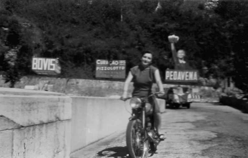 17) ponte sul Tegorzo pubblicità della Birra e del Bovis.jpg