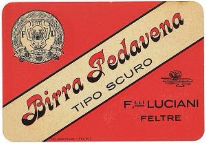 69) 1935  - L’etichetta ha uno stile grafico più essenziale rispetto alle precedenti. Si tratta della prima storica etichetta in carta per Birra Pedavena con lo stemma del comune di Feltre..jpg