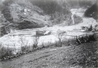 11-Il MIS si è calmato, ma questi sono gli effetti della sua furia! (Alluvione 1966)..jpg