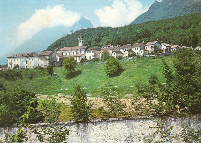 15) Certosa di Vedana anni 1970-80 - Sospirolo BL.jpg