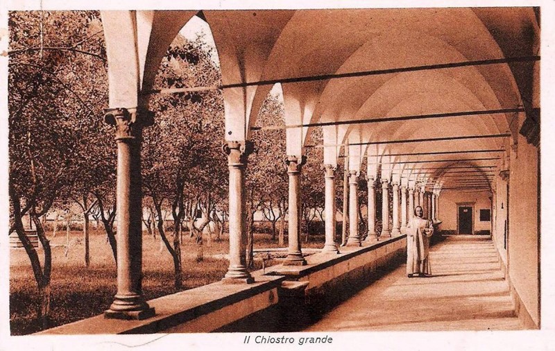 23) Certosa di Vedana - Il chiosco grande.jpg