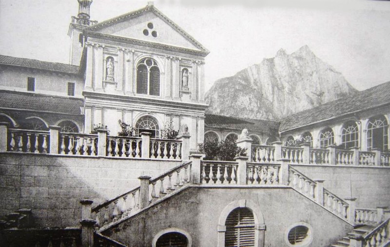 33) Certosa di Vedana (Belluno) - Scalea Monumentale..jpg