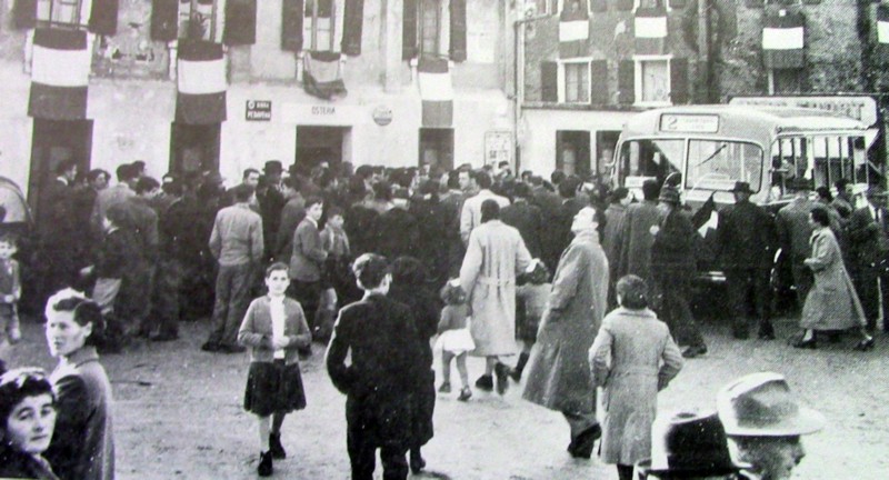 43) Anno 1954. Inaugurazione della linea urbana 2, Belluno - Bes.jpg