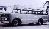 4) anno 1949 autocorriera Om Taurus 380 carrozzata Sicca utilizzata dalla Zasio per il servizio turistico;.jpg