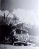 5) anno 1947- autocorriere Fiat 626 carrozzate a Bribano dalla Buzzatti, in gita con i dipendenti della Birreria Pedavena..jpg