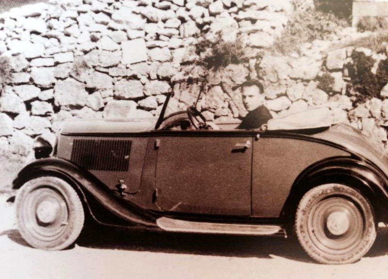 1b) Aveva un debole per la sua Balilla, una Fiat del 1934 regalatagli dagli iscritti all'Azione Cattolica di quegli anni perchè potesse visitarli nelle loro parrocchie, sostituendo la vecchia motociclet.jpg