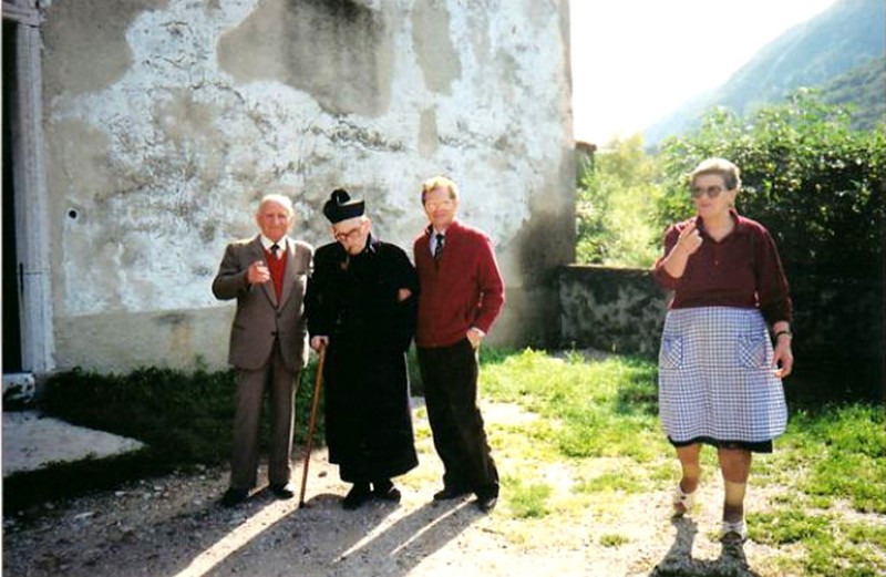 17) Mons. Giulio Gaio, già Rettore del Santuario, scomparso nel 1992 a 105 anni..JPG