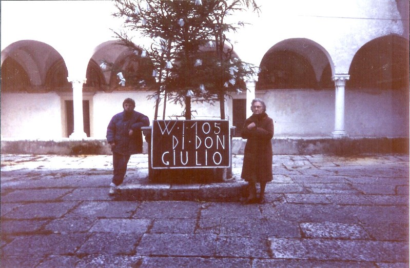 28) San Vittore e Corona.  Dicembre 1991 - mia mamma Rita e mio nipote Ivan, dopo qualche mese Don Gaio verrà a mancare e resta un bel ricordo!.jpg