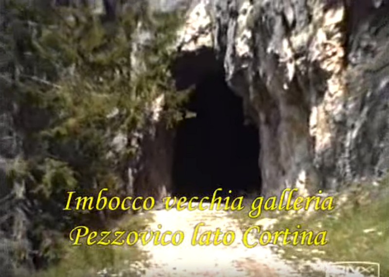 00) Imbocco vecchia galleria Pezzovico lato Cortina.jpg