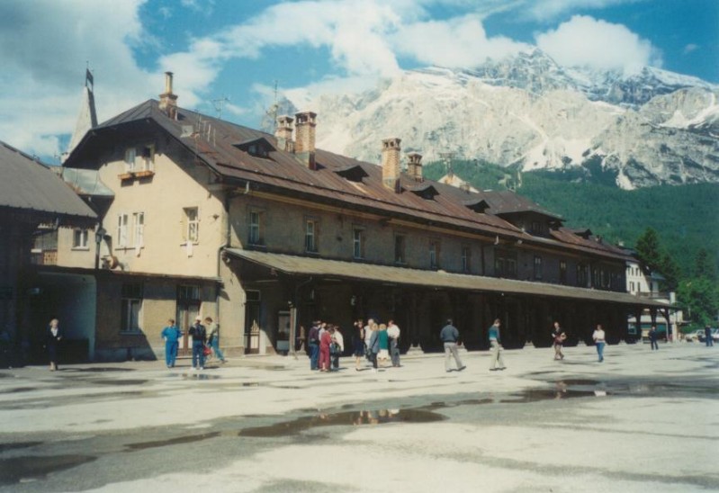 2b) Km 35+576 - Stazione di Cortina d'Ampezzo.jpg