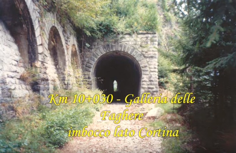 16) Galleria delle Faghere imbocco lato Cortina - Km 10+030.jpg