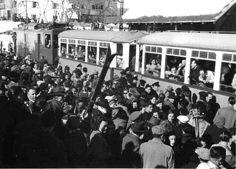 3d) Cortina - I Campionati mondiali di sci nordico 1941, 17a edizione, si sarebbero dovuti svolgere in Norvegia, ma vennero annullati per lo scoppio della Seconda guerra mondiale..jpg