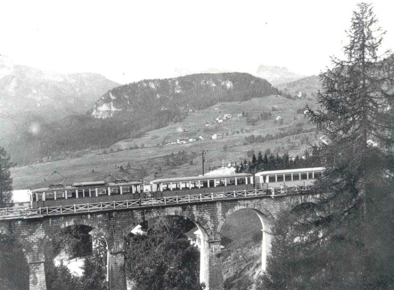 27d) Km 35+270 - Viadotto Bigontina in muratura, 6 luci di metri 8,75 e una luce centrale di metri 12,50 (in Cortina). Fine anni '50.jpg