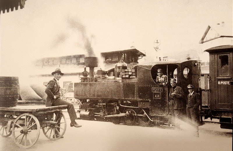 29i) Stazione di Cortina, anni '20 quando il treno era ancora a vapore.jpg