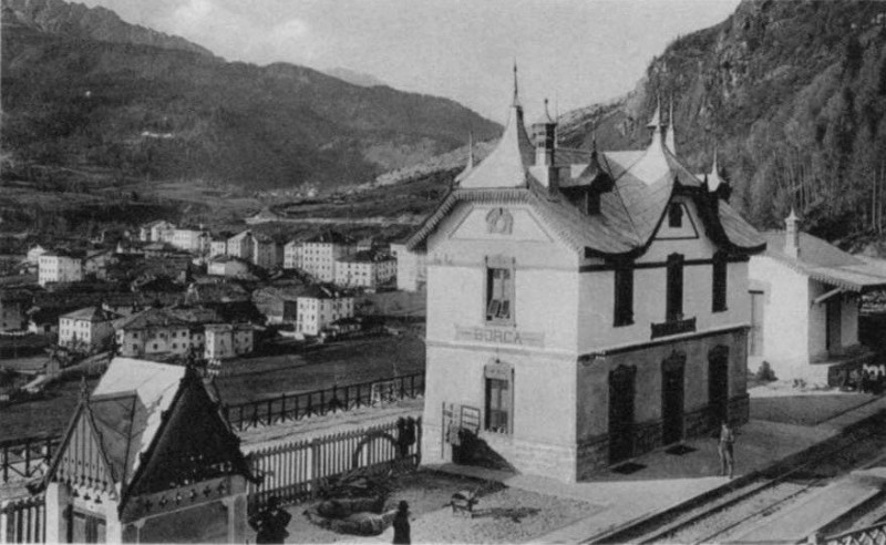 44b) Borca di Cadore - La stazione ferroviaria  ... na olta..jpg