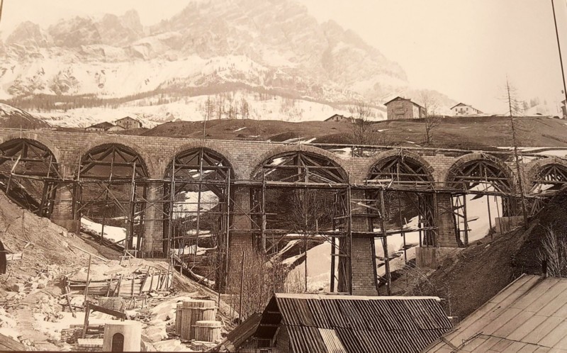 55b) 1920. Il ponte sul Bigontina é quasi terminato ..jpg