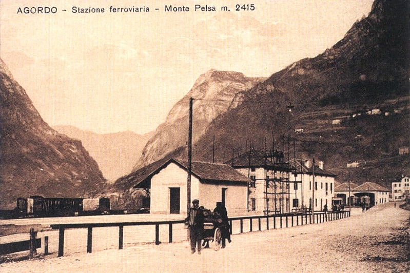 11a) Agordo - Stazione ferroviaria - Monte Pelsa m. 2415..jpg