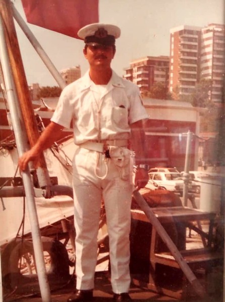 106) Guardia a poppa nave Bergamini anno 1981..jpg