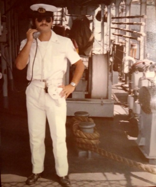 155) Nave Bergamini anni '80, guardia a  poppa..jpg