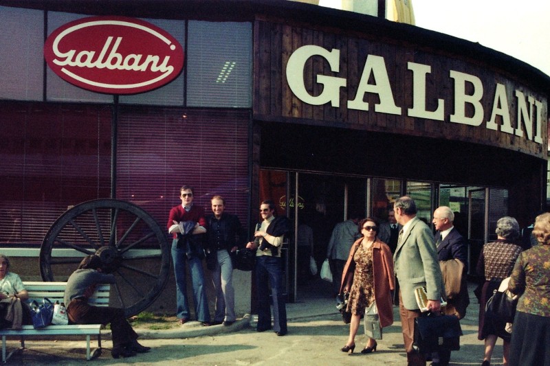 97) Fiera di MILANO, con PARMA TULLIO, LA ROCCA LORENZO e MOSCA CESARE (PARMA TULLIO CAPO PIAZZISTA CI HA LASCIATO ANNI FA.).jpg