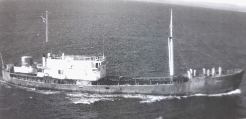 74) Nave Borea ex Genepesca I a pieno carico durante il viaggio Falmouth - Amburgo. 1979..jpg