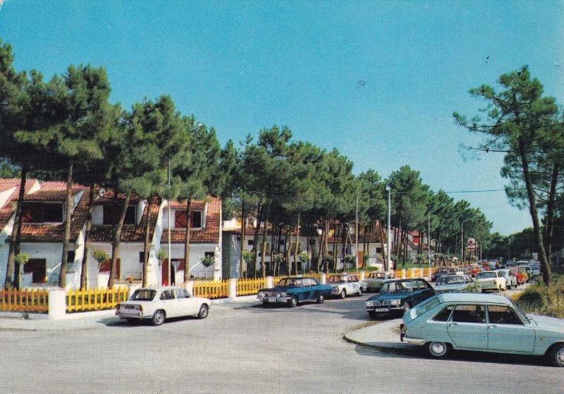 120) Anni 70 - Lido di Spina, uno scorcio di Via Tintoretto.jpg