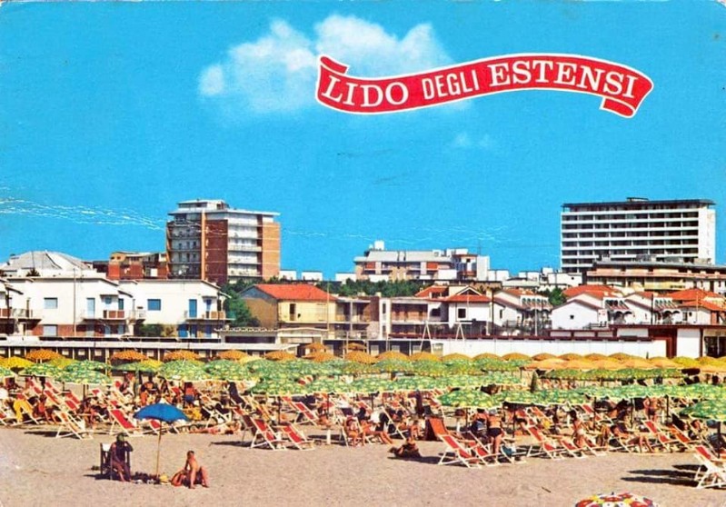 130) Lido degli Estensi anni '60...jpg