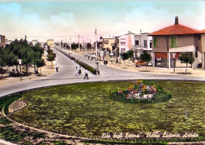 11d-Piazza Manzoni 1959.  altro particolare della rotonda di viale Manzoni che guarda verso via Ludovico Ariosto..jpg