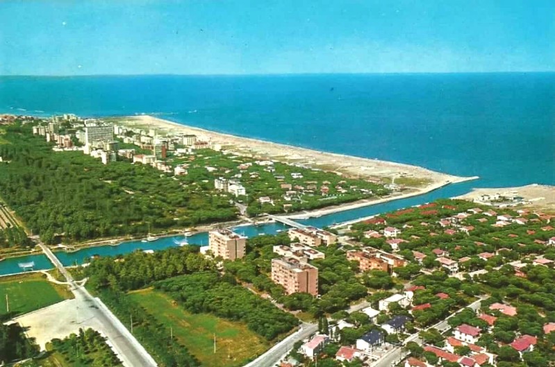 78-Lido degli Estensi - paesaggio tra Lido di Spina e Lido degli Estensi, 60-70 anni fa.jpg