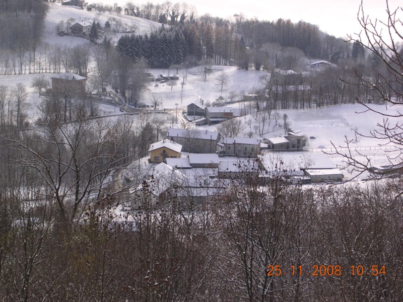 Inverno a Roncoi dall'alto.JPG