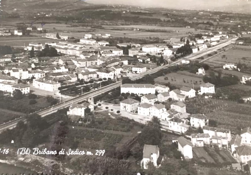 39) Bribano con ferrovia - Anno 1964..jpg