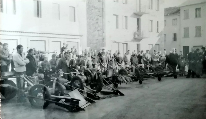 42) Festa dell'agricoltura piazza di Bribano 1967.jpg