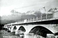 1c) Bribano - Ponte sul Cordevole e Monte Pizzocco..jpg