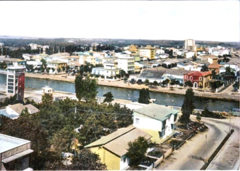 155) Lido degli Estensi - Angoloo ariosto anni '50..jpg