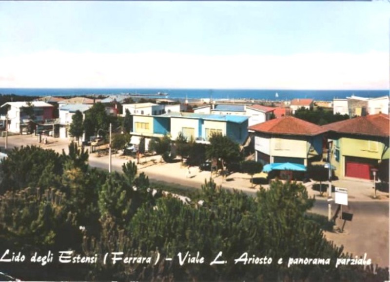 159) Lido degli Estensi - V.le L. Ariosto e panorama..jpg