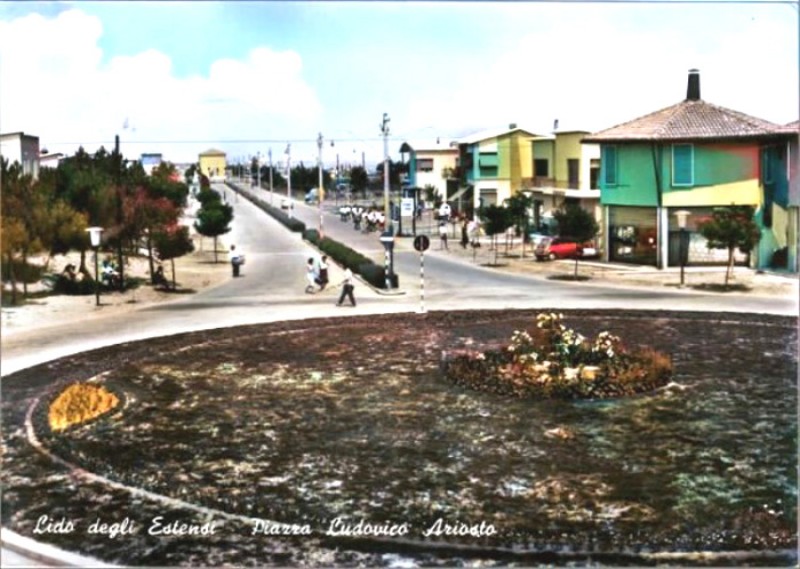 162) Piazza Manzoni 1959.  altro particolare della rotonda di viale Manzoni che guarda verso via Ludovico Ariosto..jpg