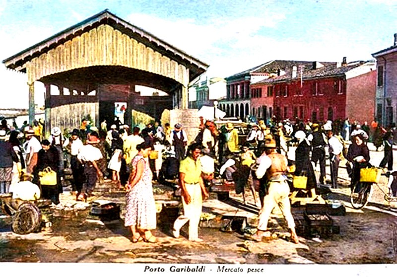 211) Agosto 1936 - Mercato del pesce a Portogaribaldi.jpg