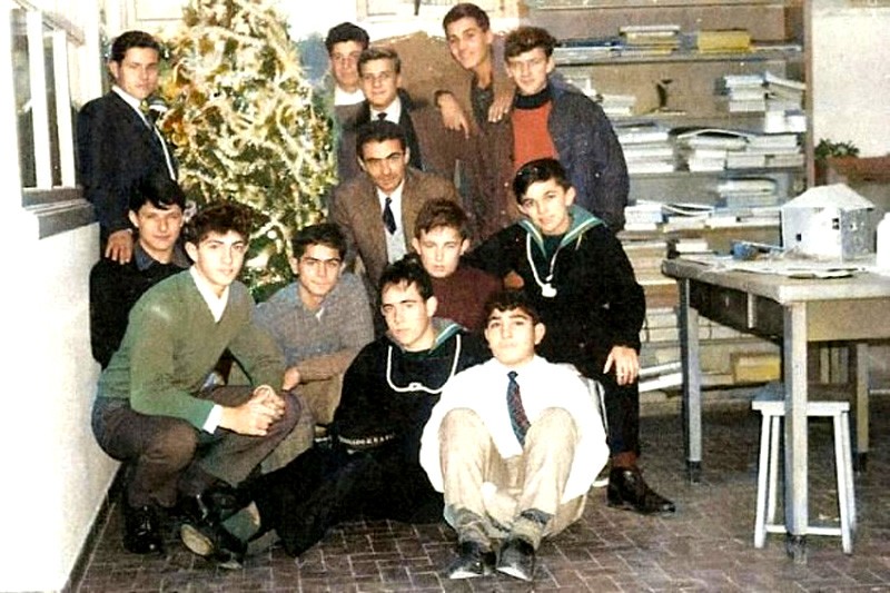 226) Porto Garibaldi - Foto natalizia anno 1963.  Inoltre Giunta, Benassi Paolo, Istruttore, Cabrele Giancarlo e Bragalone in basso..jpg