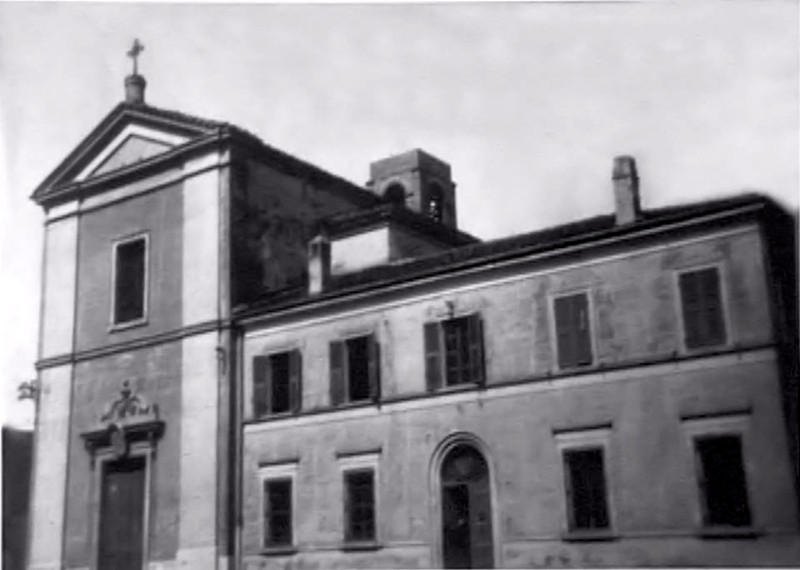 36-Porto Garibaldi -  La vecchia chiesa di Magnavacca bombardata e crollata durante l'ultima guerra, anni '40..jpg