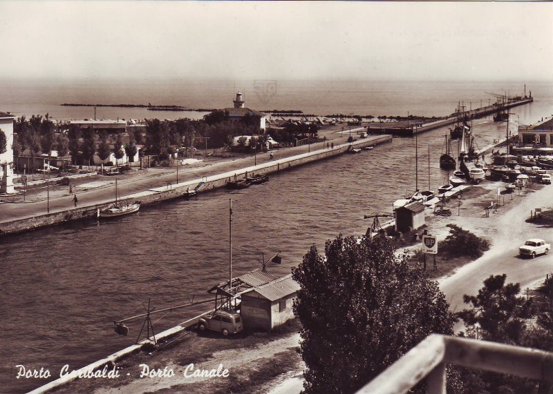 53-Porto canale anni '50.jpg