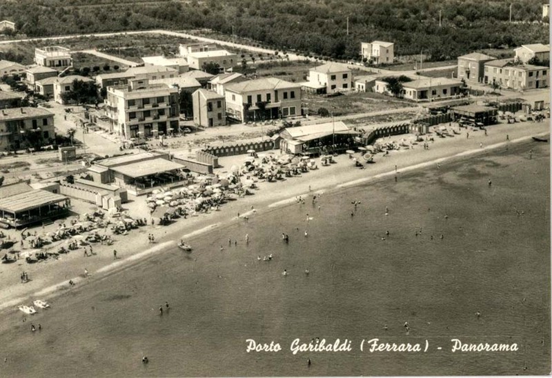 62-porto garibaldi - La spiaggia anni '50.jpg