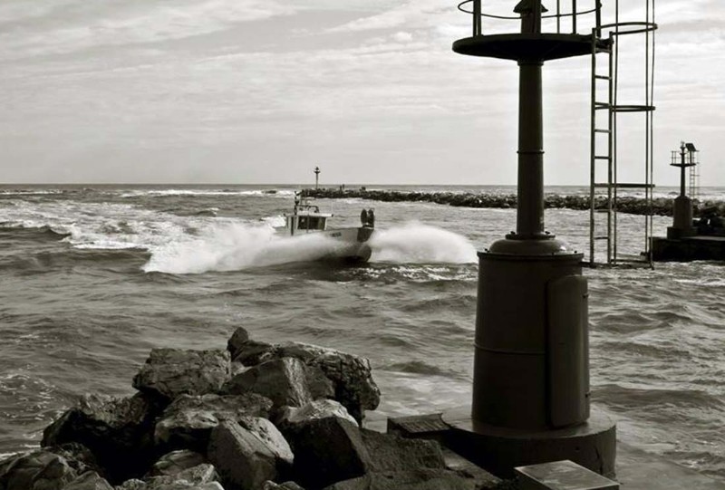 82-Porto Garibaldi- entrata porto canale anni '60.jpg