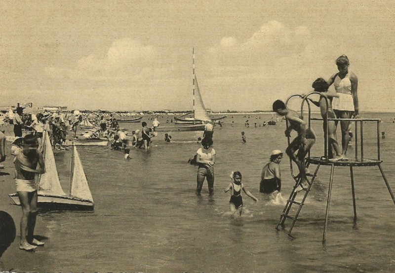 97-Porto Garibaldi anni '60 ... ci tuffiamo !!.jpg