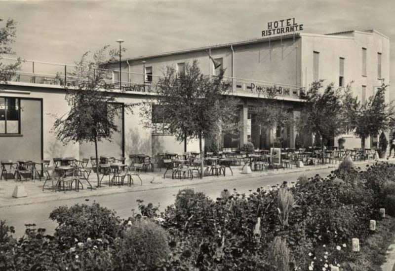 105a-Porto Garibaldi, hotel piccolo bar e ristorante, anni '60.jpg