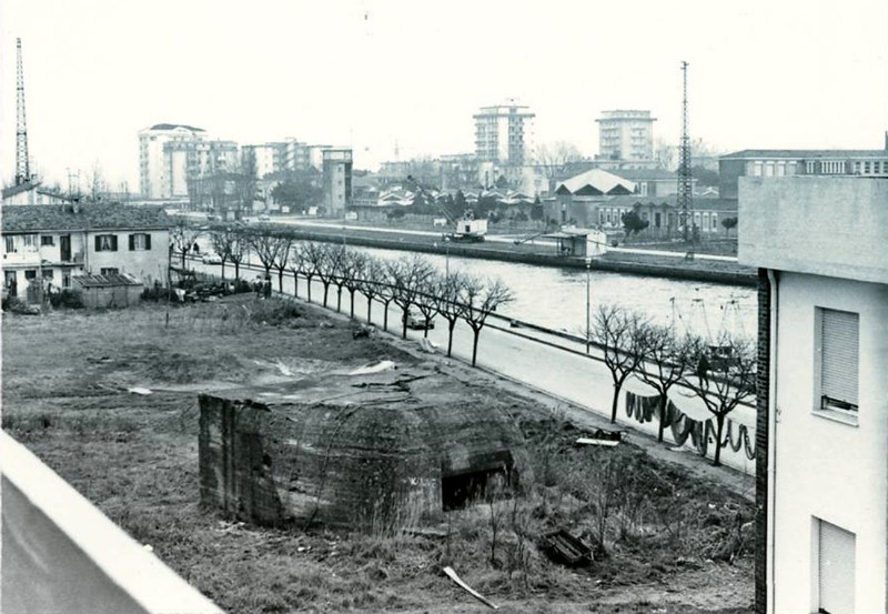 105c-Porto Garibaldi anni '60 La Cannoniera, bunker costruito durante l'occupazione tedesca della 2° Guerra Mondiale, esistente ancora oggi, integrato in una abitazione privata.jpg