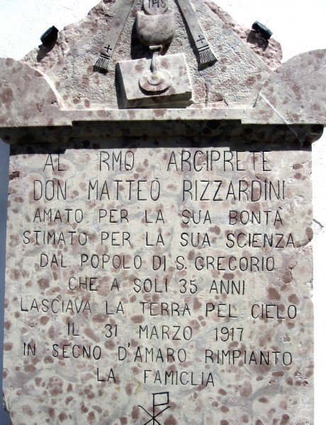 12-Al Rmo Arciprete Don Matteo Rizzardi amato per la sua bontà, stimato per la sua scienza dal popolo di San Gregorio che a soli 35 anni lasciava la terra pel cielo..JPG