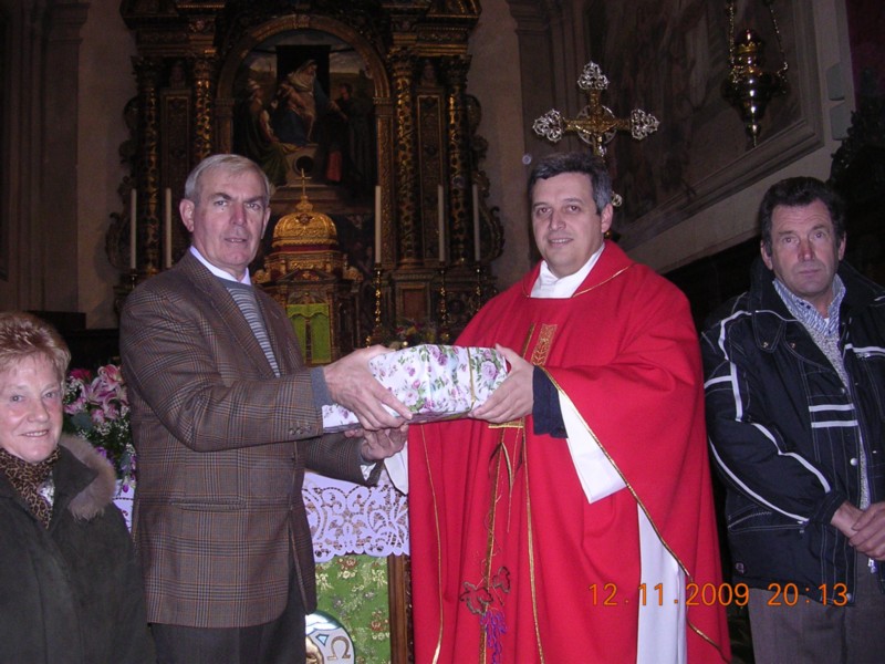 31-Don Graziano alla festa dei 60 anni della classe 1949.JPG